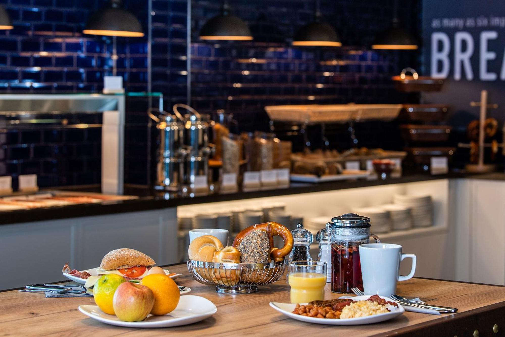 Premier Inn Stuttgart City Centre Kültér fotó