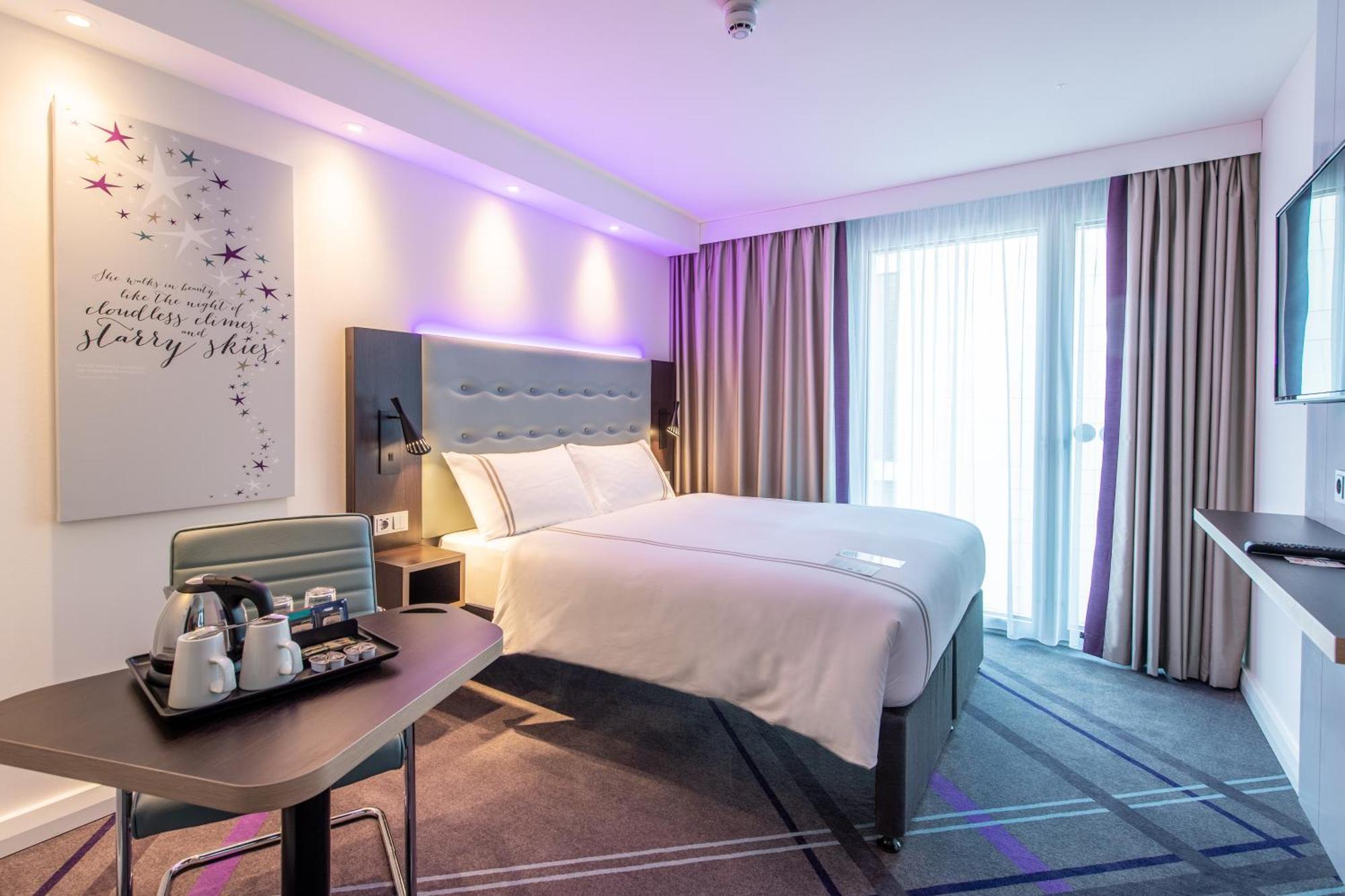 Premier Inn Stuttgart City Centre Kültér fotó